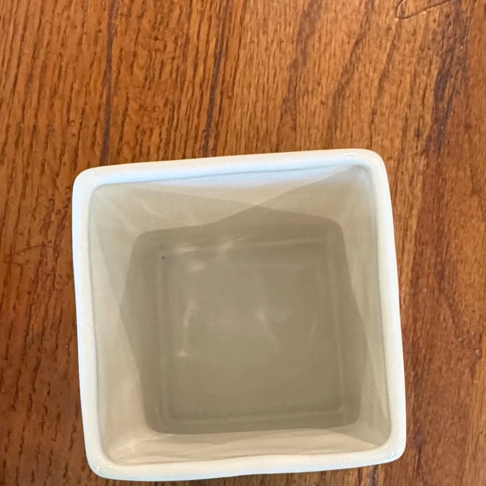 Rae Dunn Ceramic Holder